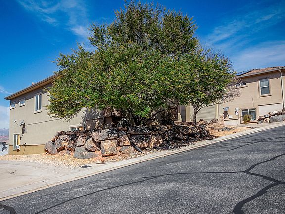3rd image of 1210 Indian Hills Dr