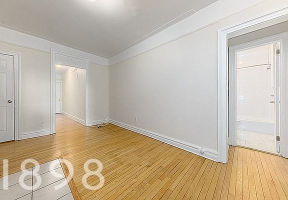 3rd image of 3242 33rd St APT A8