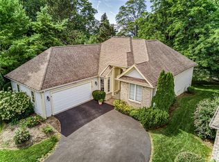 122 Regatta Dr, Webster, NY 14580