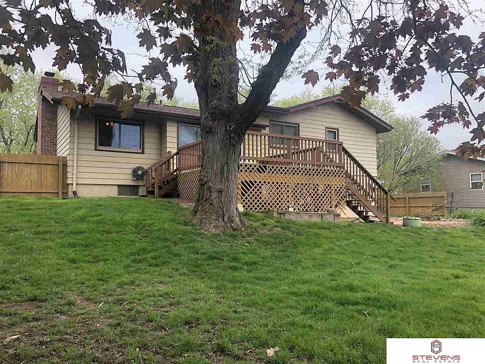 2nd image of 9519 Spencer St