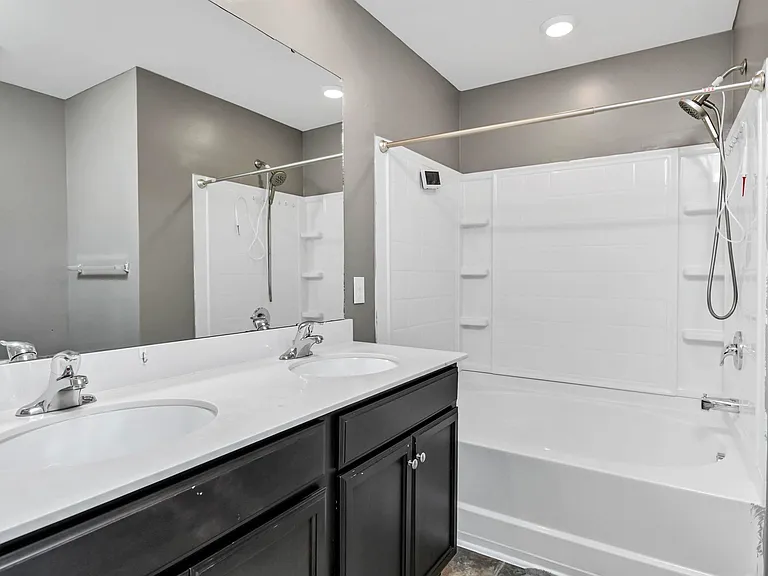 414 Tulip Way — Photo 36