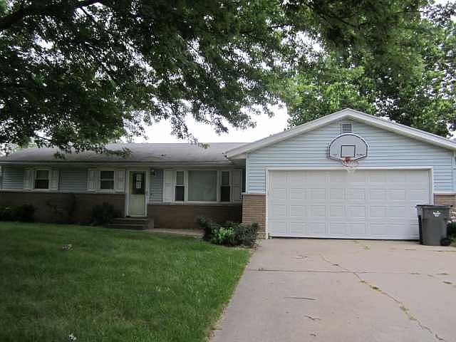 1st image of 22305 Briarhill Dr