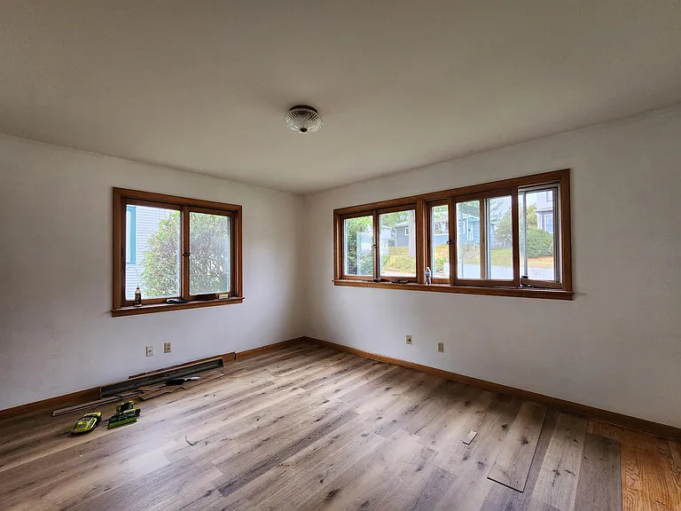 822 W Pleasant St — Photo 18