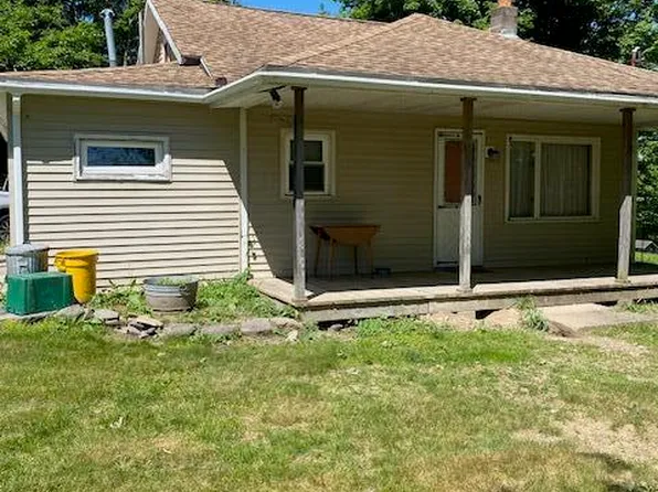 475 Mount Olivet Rd, Wyoming, PA 18644