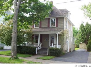 17 Clinton Pl, Fairport, NY