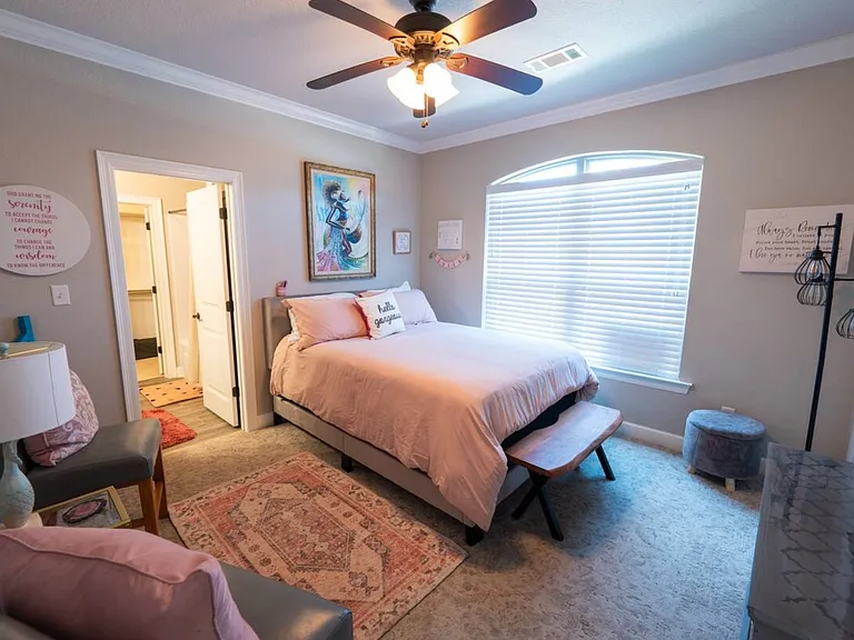 9309 E Woodruff Ave — Photo 4