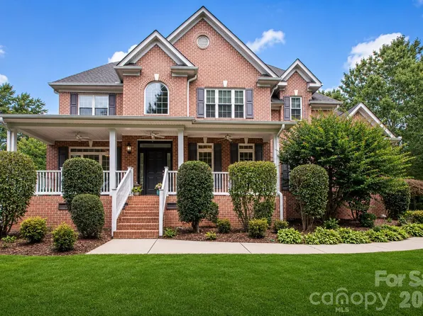 1015 Estate Ln, Matthews, NC 28104