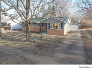 220 Collier Dr, Springfield, IL 62704