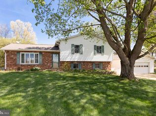 17605 Grace Rd, Hampstead, MD 21074