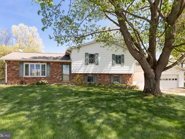 17605 Grace Rd, Hampstead, MD 21074