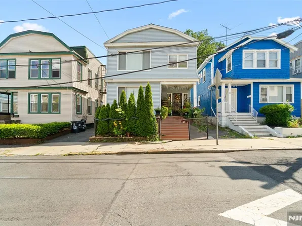 14 Patten Pl, Newark, NJ 07112