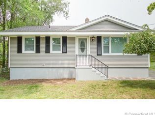 21 Harwich St, West Haven, CT 06516