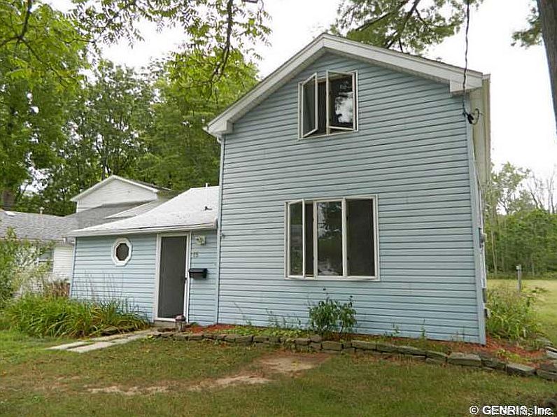 1st image of 15 Scott Crescent Dr