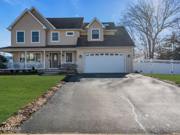 15 Eagle Drive, Bayville, NJ 08721