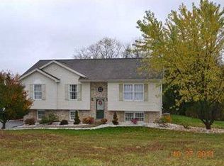 6171 Tuscarawas Rd, Industry, PA 15052