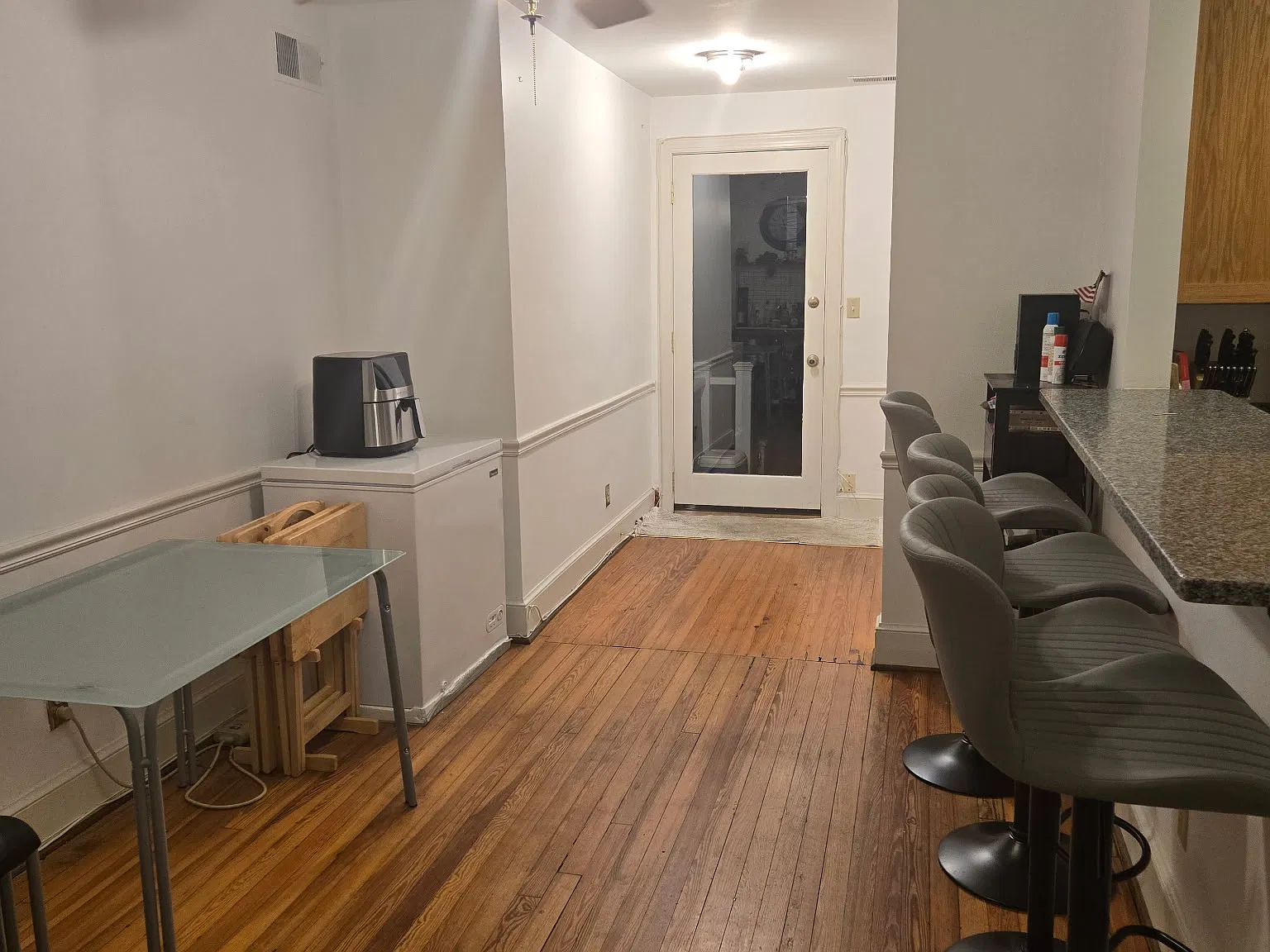 2 bed, 2.5 bath, 1500 sqft, $1,500 — Photo 2