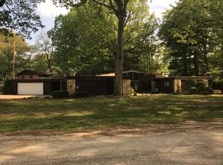 16 Shady Ln, Danville, IL