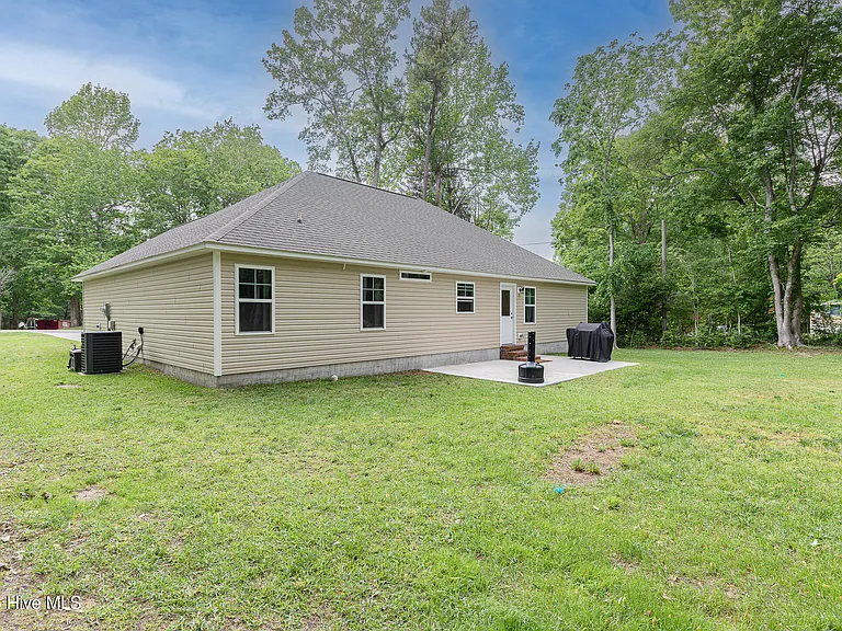 137 Wilburne Dr — Photo 33