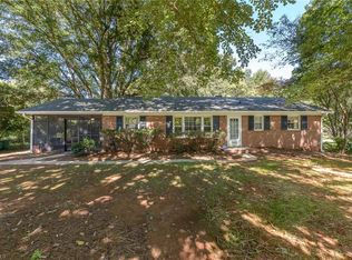 6205 Parkfield Ln, Clemmons, NC 27012