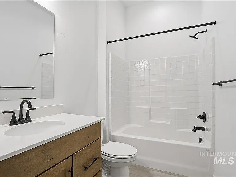 2309 N Ice Fire Ave — Photo 13