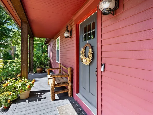 3 Faria Farm Rd, Berkley, MA 02779