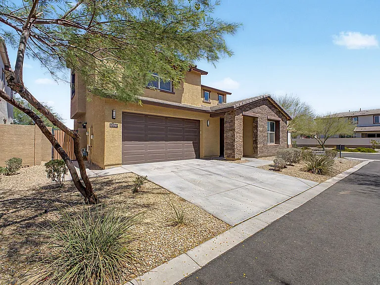 17797 W Cassia Way — Photo 3