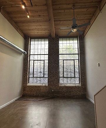 5th image of 206 S Nash St APT 111