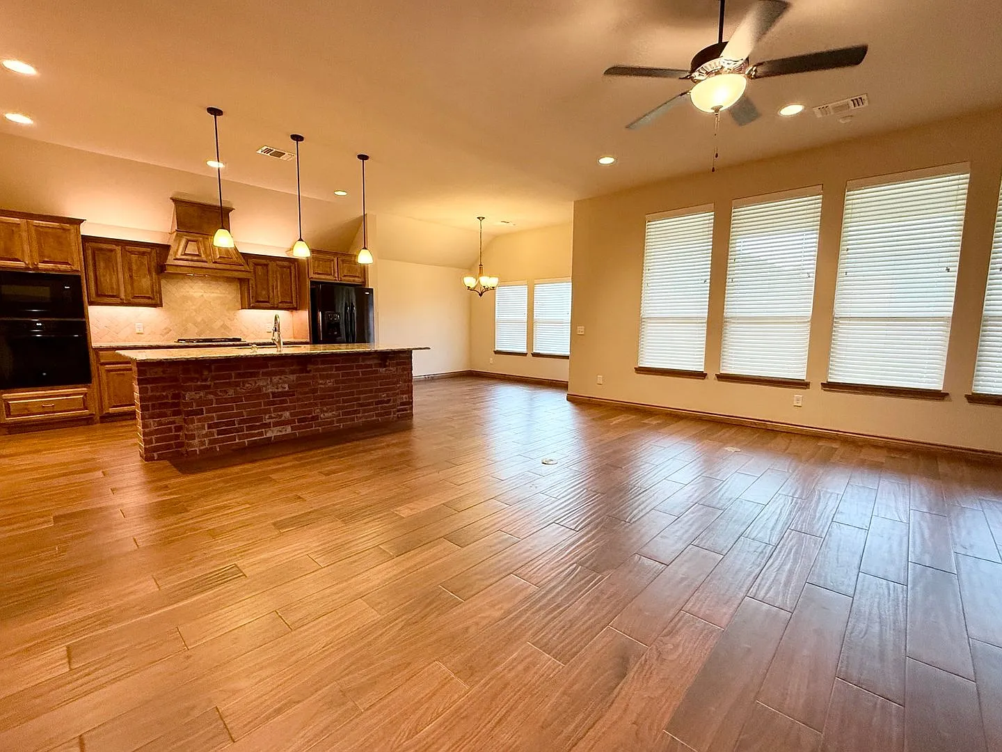 Executive Home in Red Canyon Ranch! — Photo 4