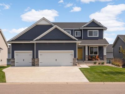 1683 Riverside Dr, Shakopee, MN, 55379