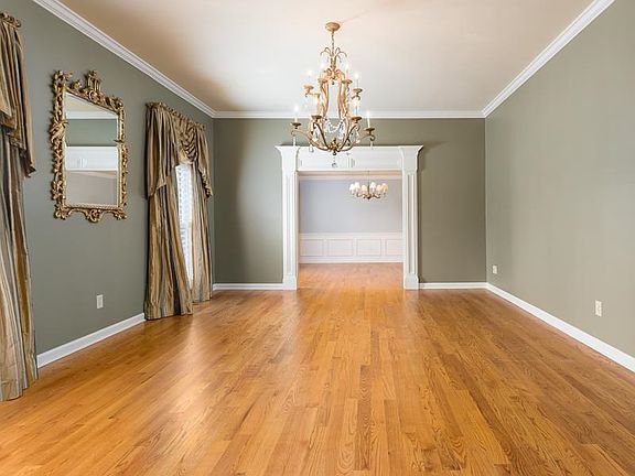 5th image of 5807 Macon Dr SE