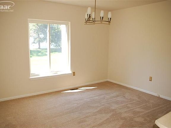 5th image of 5420 Country Club Ln