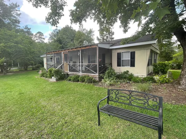 1173 James Loop Rd, Manning, SC 29102