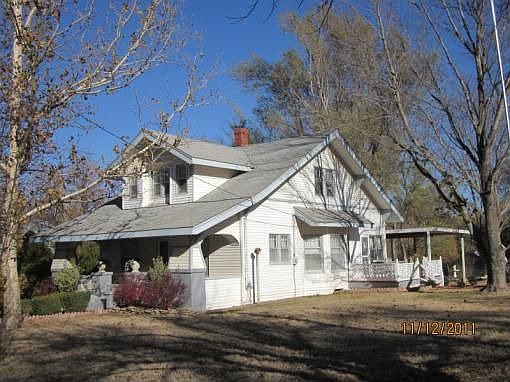2nd image of 207 S Taft St