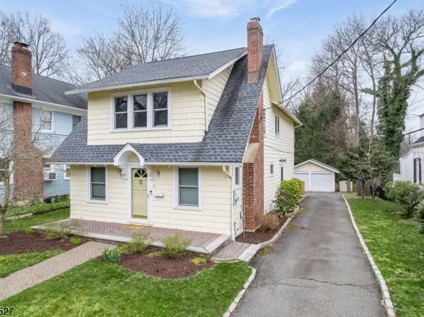 9 Beekman Ter, Summit City, NJ 07901