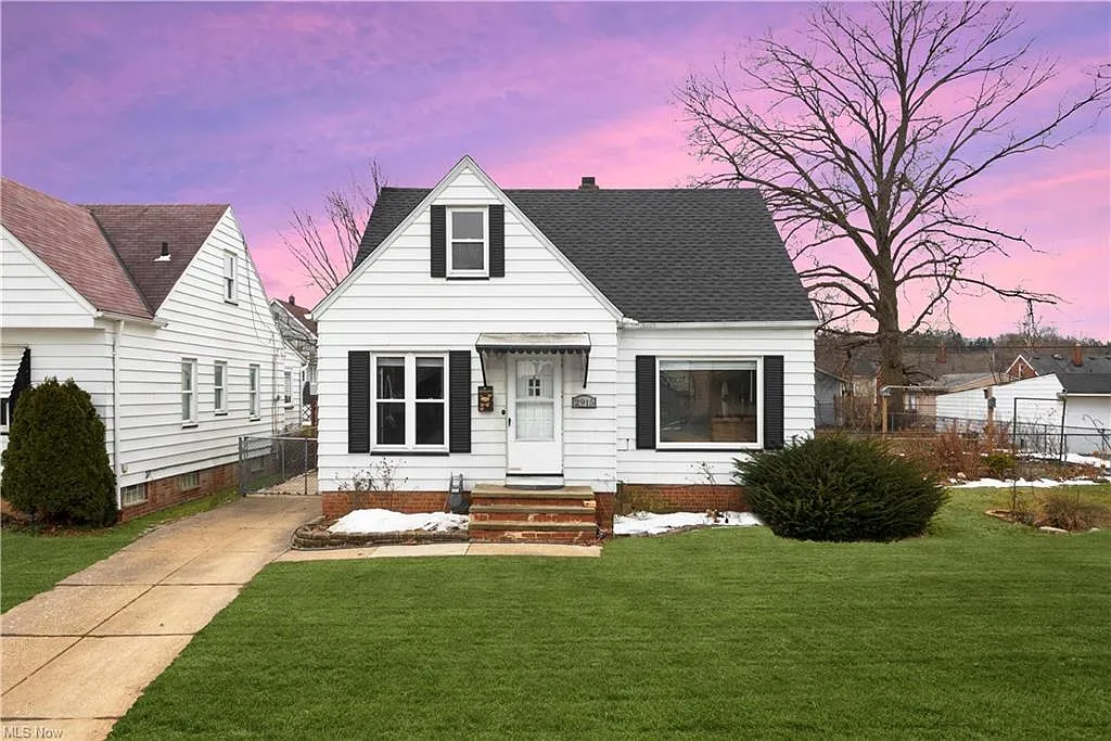 2915 Lincoln Ave photo 1