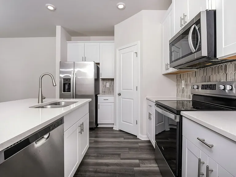 217 Brook Farm Ln — Photo 8