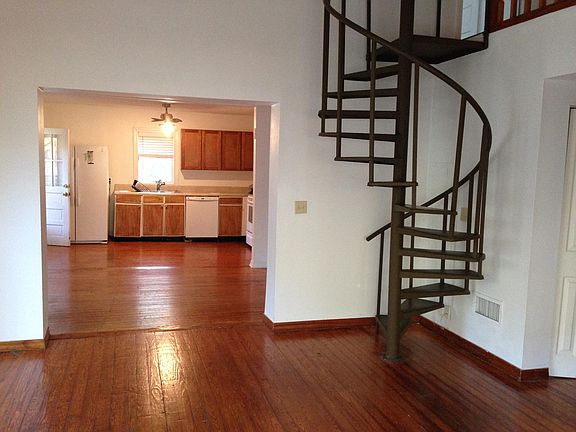 2nd image of 17 Cordova St