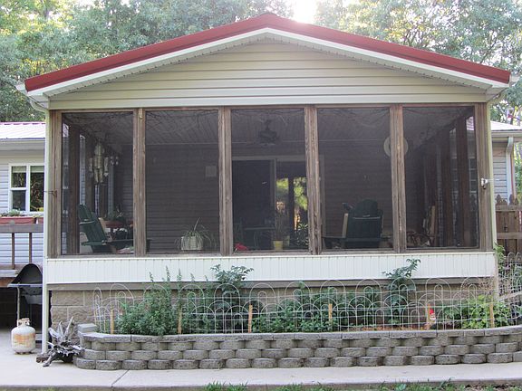 Screened in back porch