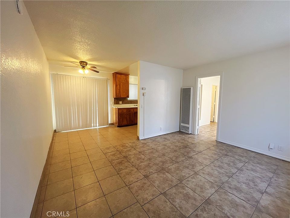 2nd image of 1955 E Devonshire Ave #1