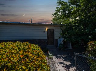 1910 Hinkle St SE, Albuquerque, NM 87102