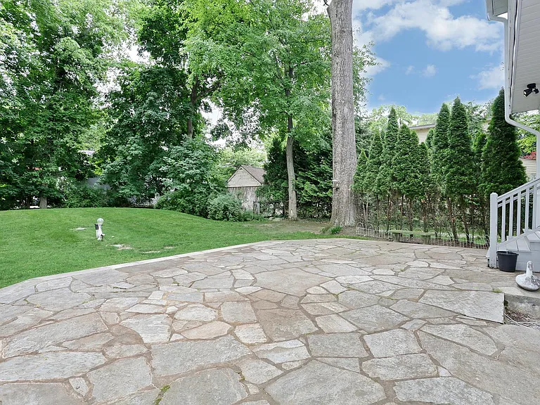 324 Godwin Ave — Photo 13