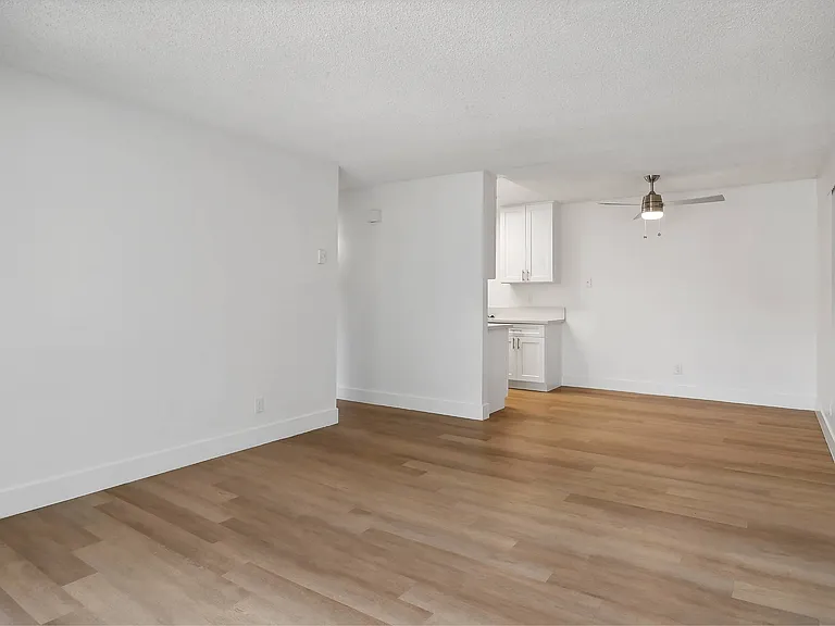 Terre at 1019 Peach — Photo 6