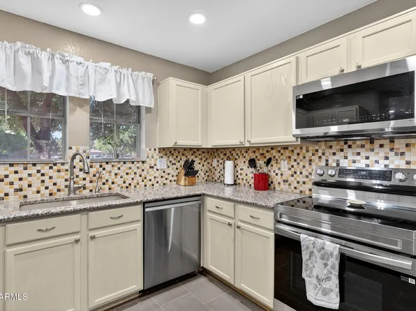 3048 E MICHELLE Way, Gilbert, AZ 85234
