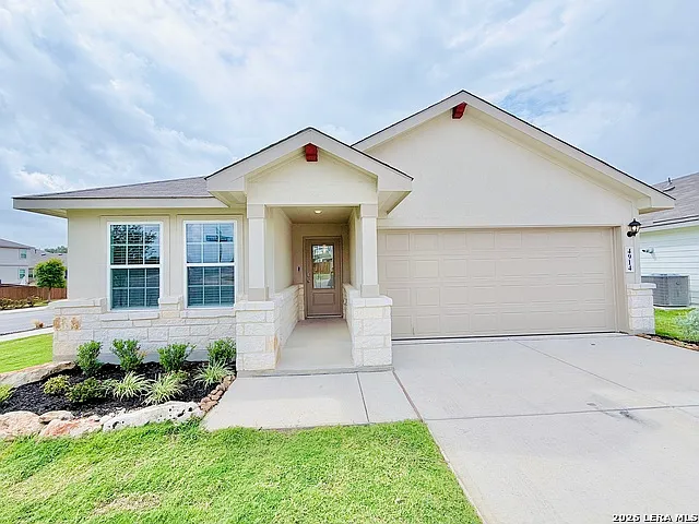 4 bed, 2.0 bath, $2,500 — Photo 4