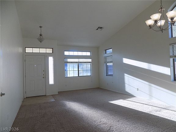 4th image of 276 Garnet Garden St