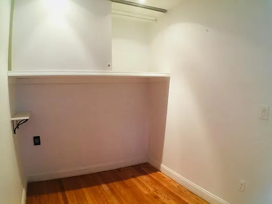 Rented by R New York | media 17
