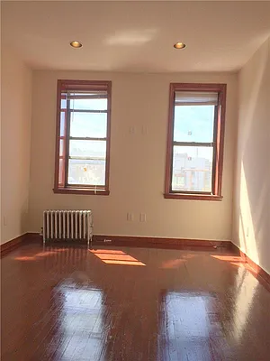 Rented by R New York | media 2