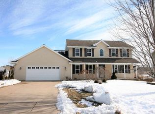 2798 Fenmore Ln, Green Bay, WI 54313