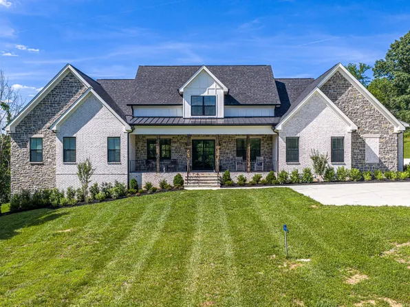 1500 Center Star Rd, Columbia, TN 38401