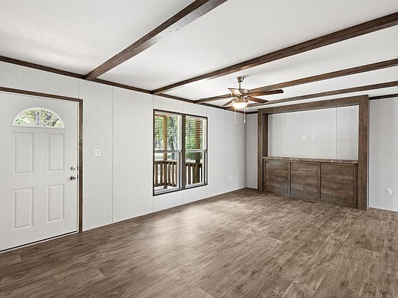2nd image of 1494 Lynock Ln